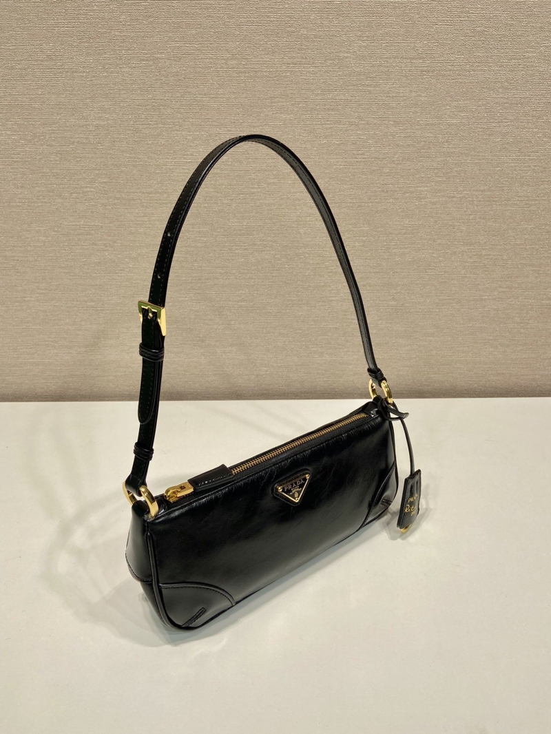 Pra*a hobo bags